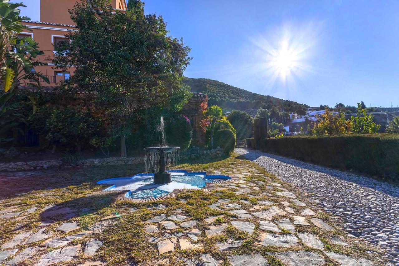 Casa Flores Con Piscina Interior Climatizada Alcaucín Dış mekan fotoğraf