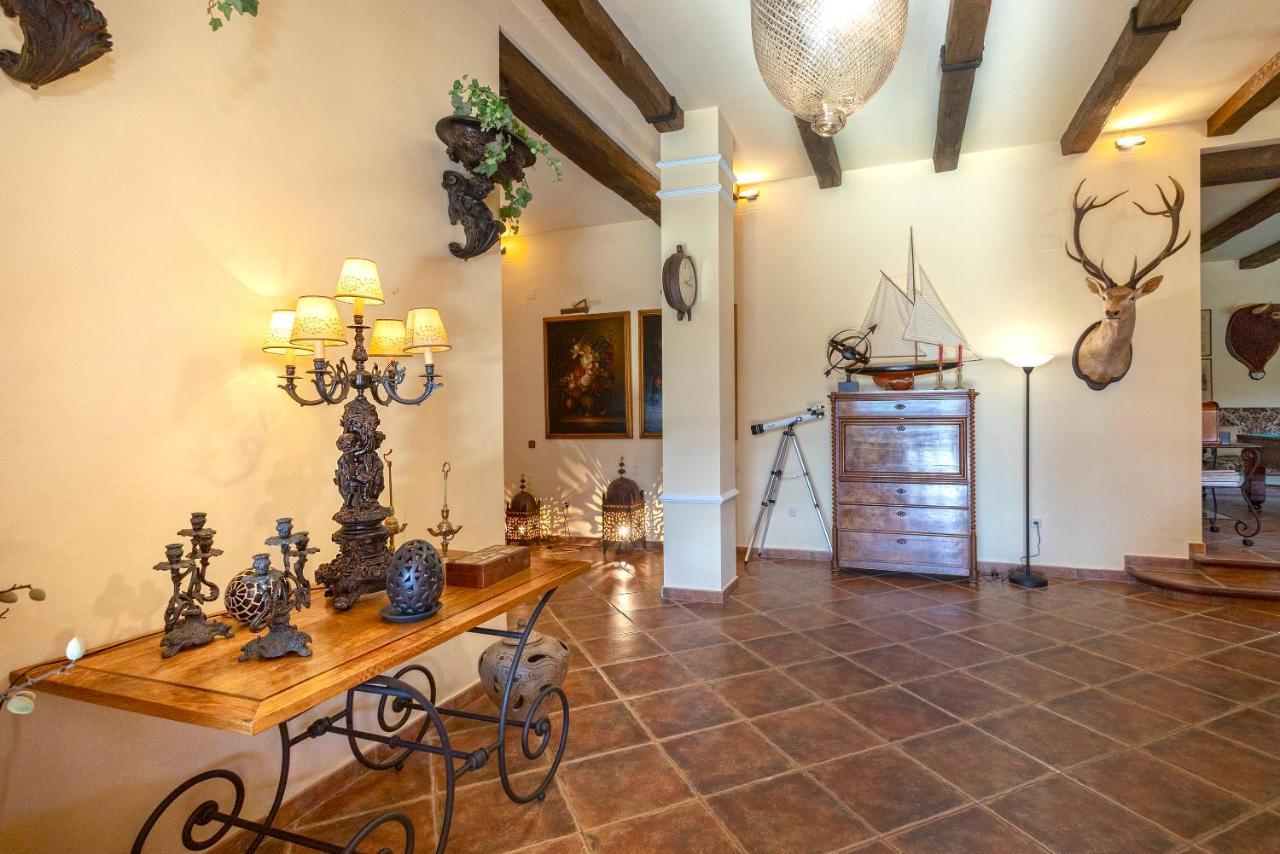 Casa Flores Con Piscina Interior Climatizada Alcaucín Dış mekan fotoğraf
