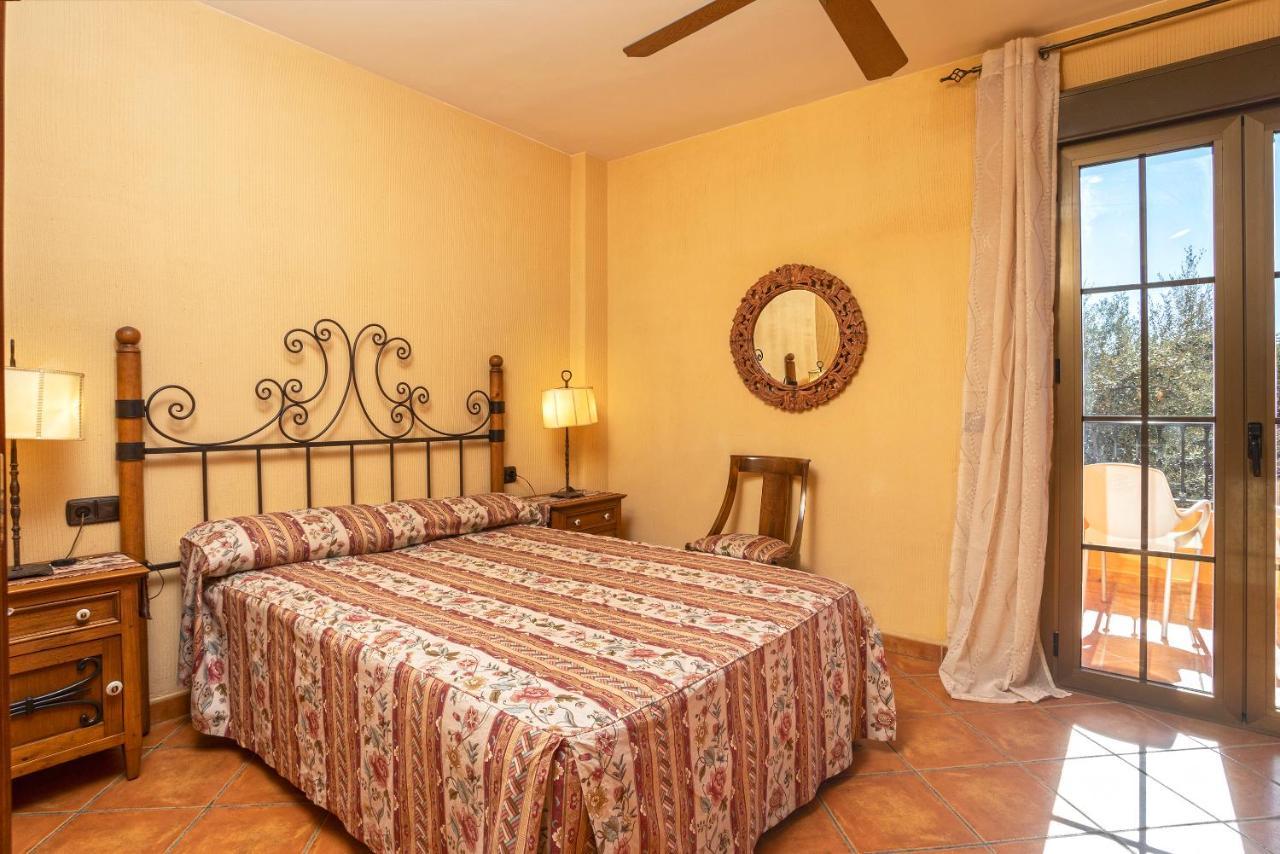Casa Flores Con Piscina Interior Climatizada Alcaucín Dış mekan fotoğraf