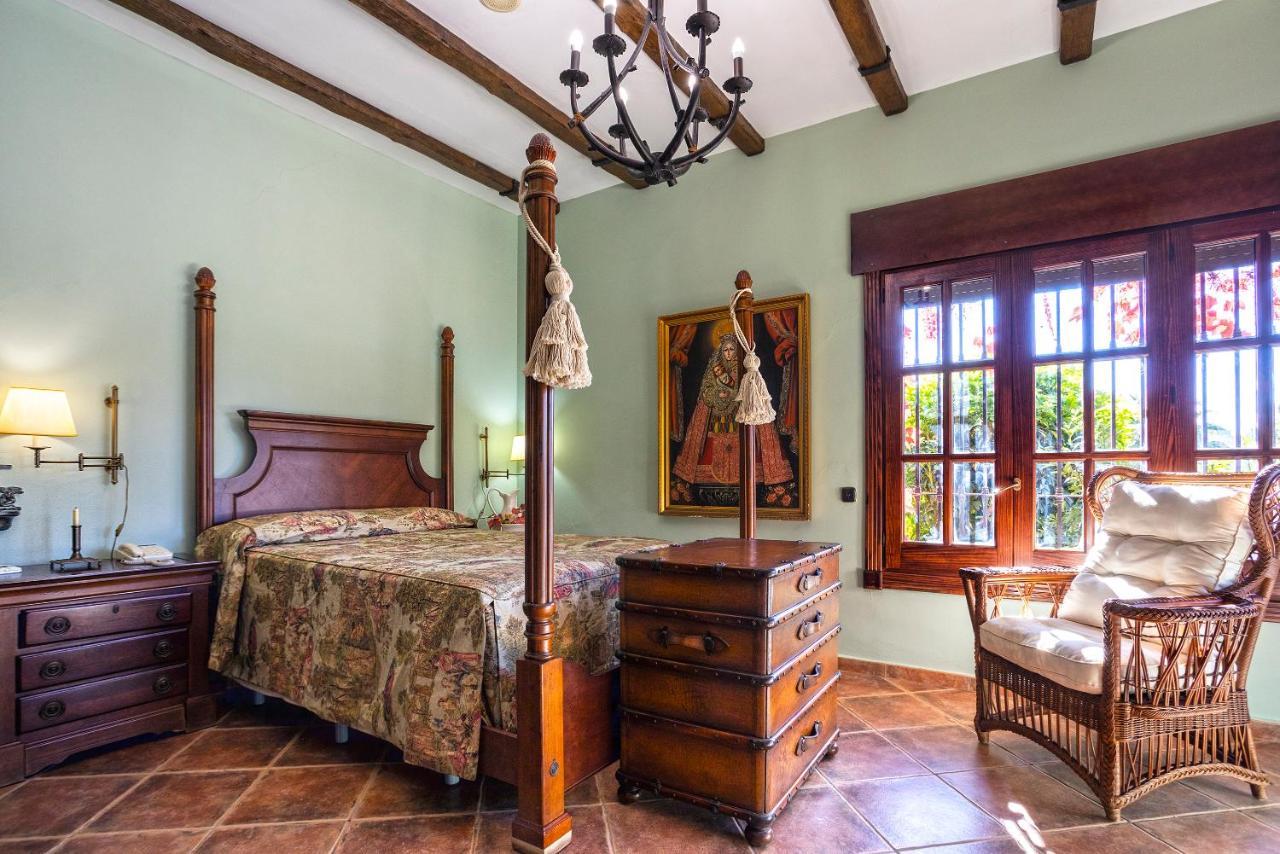 Casa Flores Con Piscina Interior Climatizada Alcaucín Dış mekan fotoğraf